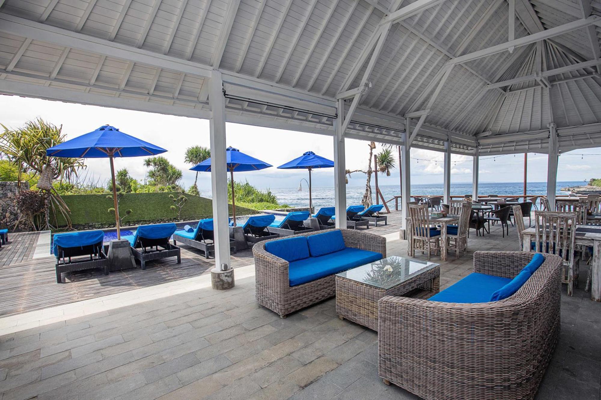 Water Blow Huts Vakantiepark 3*