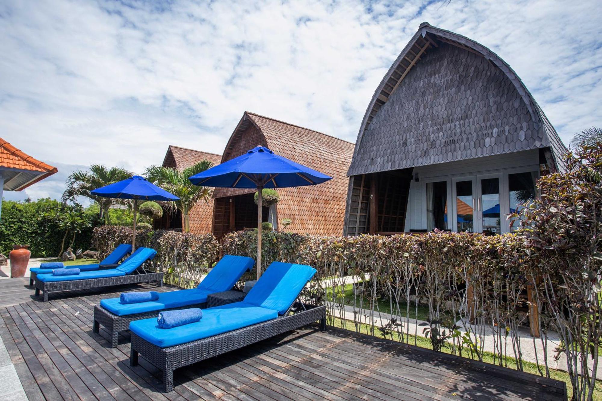 Water Blow Huts Vakantiepark 3*